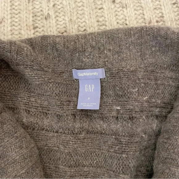 GAP grey maternity sweater - Picture 3 of 3